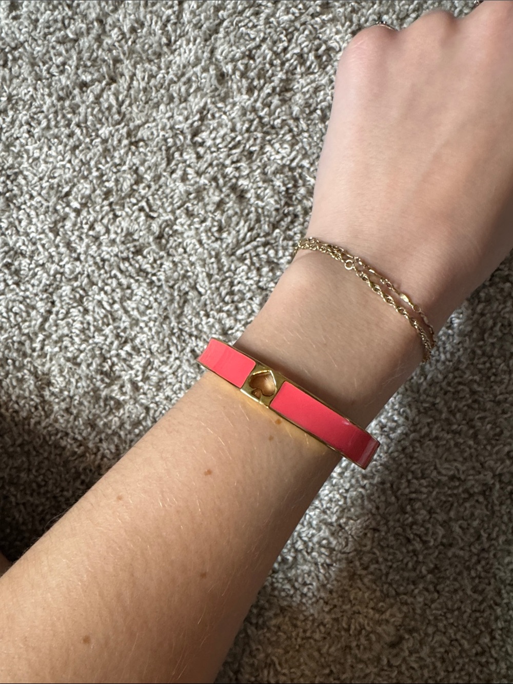 Kate Spade Coral Enamel Gold Spade Bangle Bracelet - Picture 4 of 5